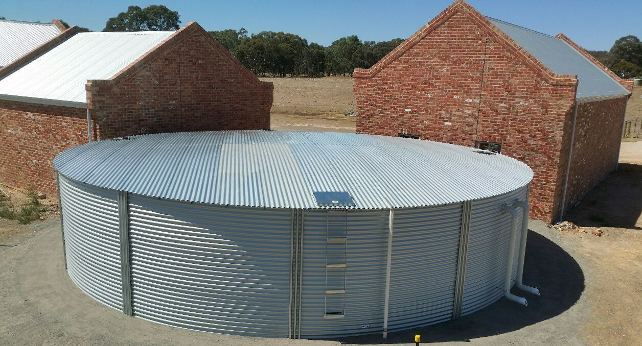 Rural steel liner tank installation in Central Victoria
